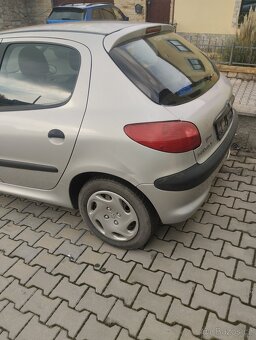 Peugeot 206 1.1i- Náhradní díly - 2
