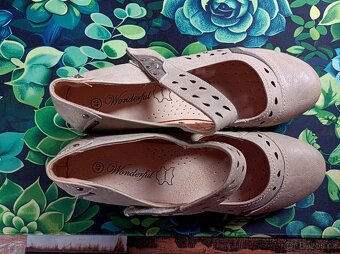 Béžové vintage boty - 2