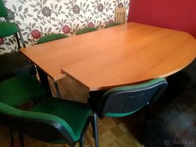 Prodám kancelářský stůl a 7 židlí - 2