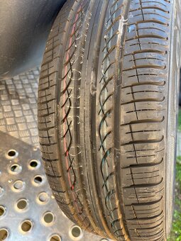 Hyundai Tucson 235/60R16 - 2
