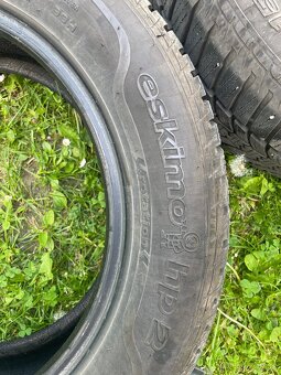 Prodám 4x zimní pneu 215/60R16 - 2