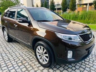 Kia Sorento 2.2CRDi 4x4 MANUÁL 7 MÍST VÝHŘEV TAŽNÉ KAMERA - 2