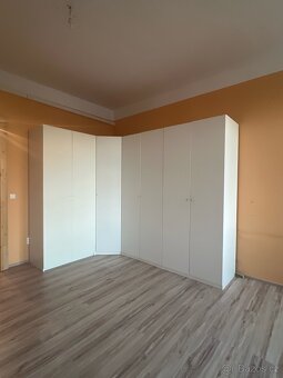 Rohová sestava- skříně do obývacího pokoje IKEA - 2