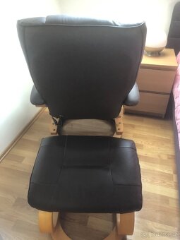 Masážní křeslo s podnožkou kůže-dřevo - 2