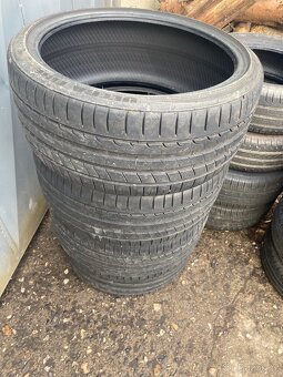 235/35r19 - 2