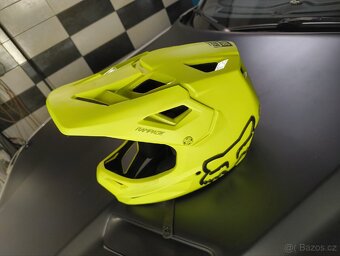 Prodám cyklistickou přilbu Fox Rampage - 2