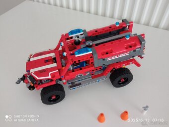 LEGO Technic 42075 Záchranné auto - 2