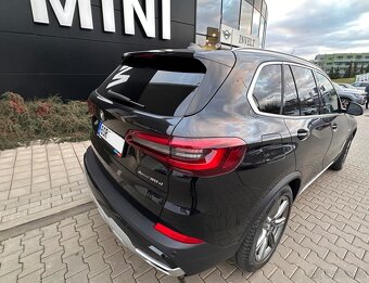 2023 BMW X5 xDrive30d M xLine HUD Pano DPH Zaruka 26 - 2