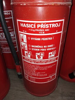 Práškové hasící přístroje po životnosti - 2