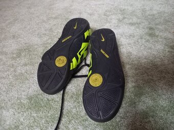 Chlapecké sálovky Nike č.31,5 - 2