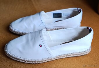 Espadrilky značky Tommy Hilfiger - 2