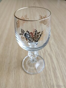 Prodám sadu skleněných číší - 2