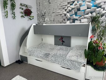 Dvoupatrová postel s úložným prostorem - 2