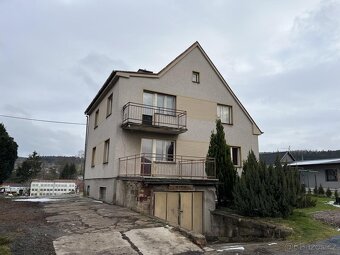 Prodej RD dvě bytové jednotky 3+1 s garáží a sklepem v Potšt - 2