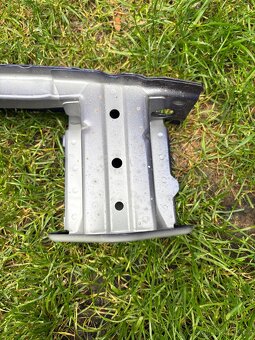 Výztuha zadního nárazníku originál Subaru Outback 2025 - 2