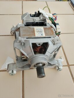 Motor z pračky - 2