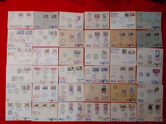 Známky, razítka obálky atd. cca 4 000 ks - 2