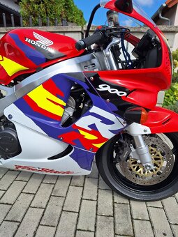 Honda cbr 900rr sc33 - 2