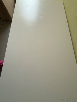 Pracovní stůl - 2
