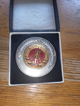 Prodám medaile a ocenění. - 2