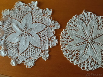 pohovka, háčkovaný ubrus, dečky,přehoz na pohovku - 2