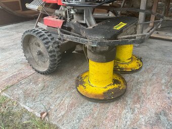 Dvoububnová sekačka VARI BDR 700 - 2