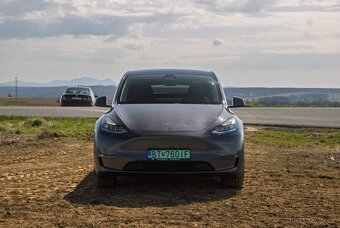 Tesla Model Y Long Range AWD 2022 - 2