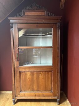 Starožitné skříně - 2