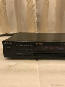 Sony 2. - 2