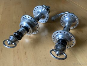 Naboje Campagnolo Record s NOS rychloupínáky - 2