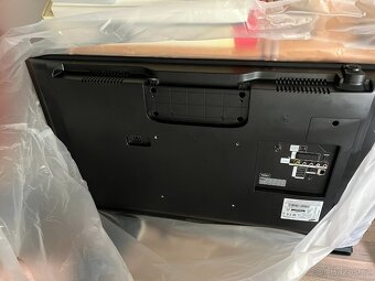 LED televize Samsung UE40EH5300W - 2