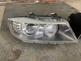 Xenony BMW E90/E91 - 2