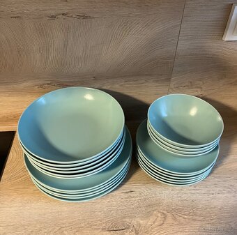 Sada talířů a misek IKEA FÄRGKLAR - 2