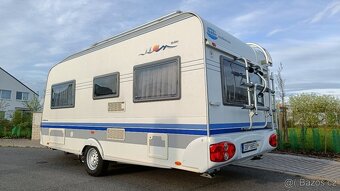 Prodám karavan HOBBY 460 ufe pro 4 osoby - 2
