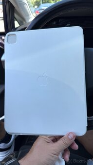 Apple smart folio iPad Pro 13” - 2