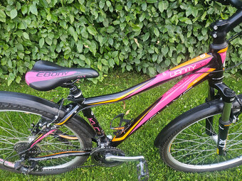 Dámské 26" horské hliníkové kolo KELLYS, rám 17" od 145 cm - 2