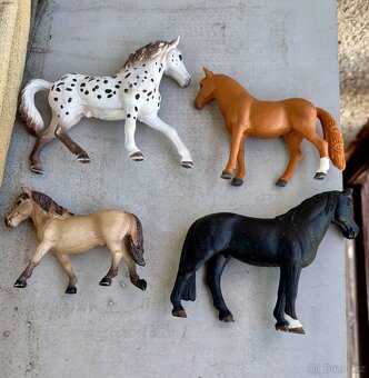 Schleich koně - 2