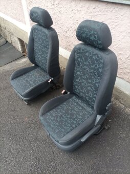 Prodám sedačky VW GOLF IV - 2