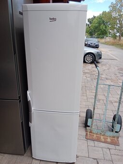 Lednice s mrazakem Beko - 2