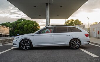 Škoda Superb 2.0 TDI Sportline 4x4 DSG Combi - 2