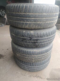 Letní pneu Barum 14" na plechových discích - 2