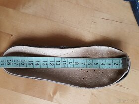 Prodám dívčí bačkůrky, balerínky - modré se srdíčky, vel. 30 - 2