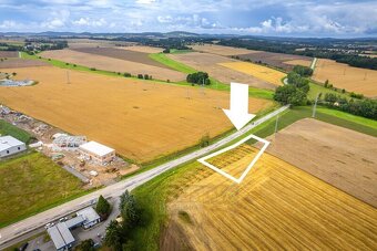 Pozemek k výstavbě komerce: stellplatz, automyčka, garáže, o - 2