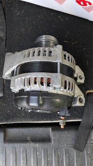 Alternátor nový pro Dodge Grand Caravan V / Chrysler atd. - 2