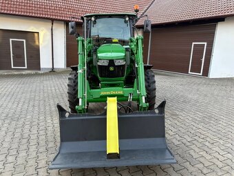 JOHN DEERE 5075 E s lesní nástavbou (UKT) - 2