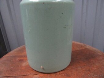 Nabízím krásnou starožitnou smaltovanou bandasku. Neteče.  N - 2