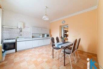 Rohový prostorný RD v Určicích - 2