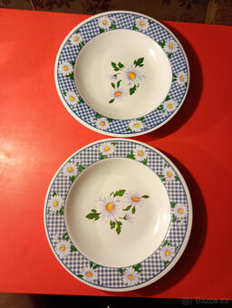 Talíře s dekorem - 2