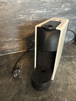 Kavovar Nespresso essenza mini piano - 2