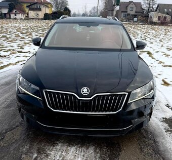 Škoda Superb Combi 2.0 Tdi 110kw STYLE PLUS - 2